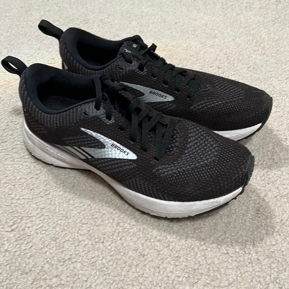 Brooks running shoes | size 8.5
